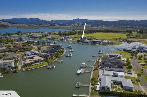 Photo of property in 14 Lady Jocelyn Place, Whitianga, 3510