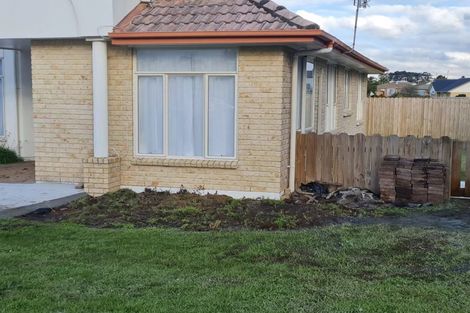 Photo of property in 39 Fernbrook Close, Burswood, Auckland, 2013