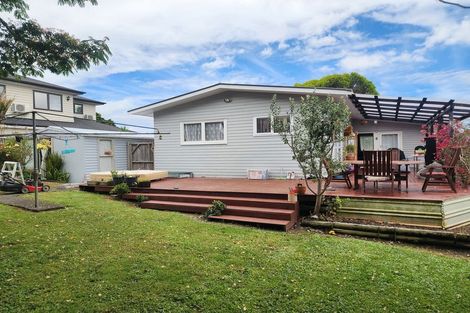 Photo of property in 3 Gregg Place, Sunnyvale, Auckland, 0612