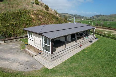 Photo of property in 139 South Manakau Road, Manakau, Otaki, 5583