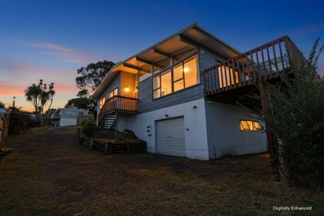 Photo of property in 6 Jenanne Place, Totara Vale, Auckland, 0629