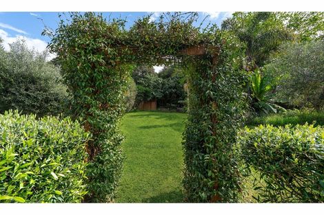 Photo of property in 673 Huia Road, Parau, Auckland, 0604