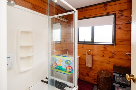 Photo of property in 50 Suzanne Grove, Kelvin Grove, Palmerston North, 4414