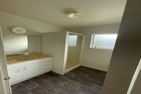 Photo of property in 23b Brian Crescent, Stanmore Bay, Whangaparaoa, 0932