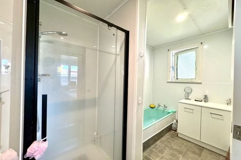 Photo of property in 102 Champion Street, Cannons Creek, Porirua, 5024