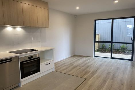Photo of property in 33b Matipo Road, Te Atatu Peninsula, Auckland, 0610