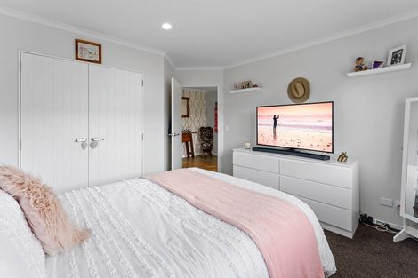 Photo of property in 8 Moy Place, Otaki, 5512