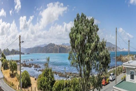 Photo of property in 160 Breaker Bay Road, Breaker Bay, Wellington, 6022