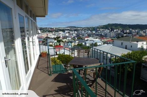 Photo of property in 8/2 Scarborough Terrace, Mount Victoria, Wellington, 6011