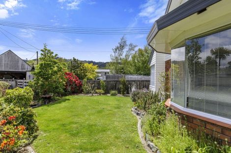 Photo of property in 2/21 Sharpe Crescent, Wainuiomata, Lower Hutt, 5014