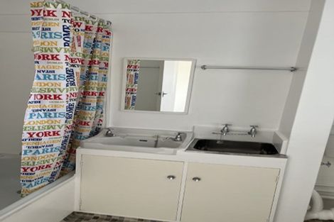 Photo of property in 26 Rhodes Street, Newtown, Wellington, 6021