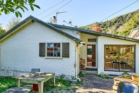 Photo of property in 107 Seddon Street, Naenae, Lower Hutt, 5011