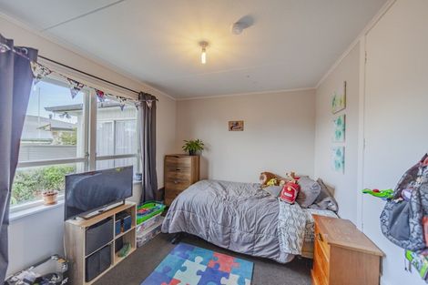 Photo of property in 37 Francis Drake Street, Waipukurau, 4200