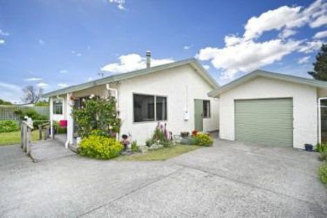 Photo of property in 3/239 Warwick Road, Mayfair, Hastings, 4122