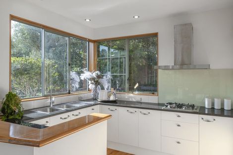 Photo of property in 42 Penguin Drive, Murrays Bay, Auckland, 0630