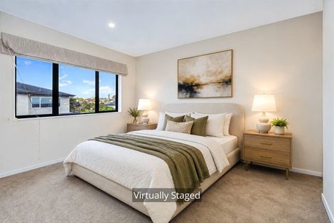 Photo of property in 19a Northcross Drive, Oteha, Auckland, 0632