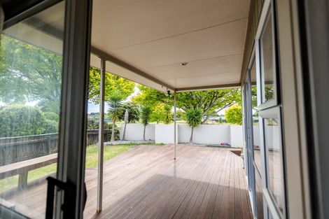 Photo of property in 17 John F Kennedy Drive, Milson, Palmerston North, 4414