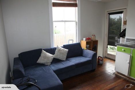 Photo of property in 1/12 Bidwill Street, Mount Cook, Wellington, 6021