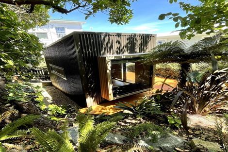 Photo of property in 115 Northland Road, Northland, Wellington, 6012