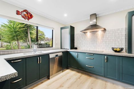 Photo of property in 17 Amante Crescent, Mairangi Bay, Auckland, 0630