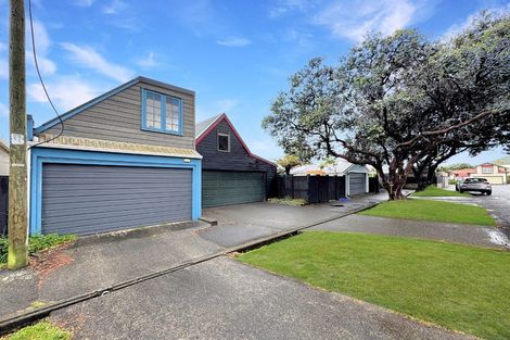 Photo of property in 123 Marine Parade, Eastbourne, Lower Hutt, 5013