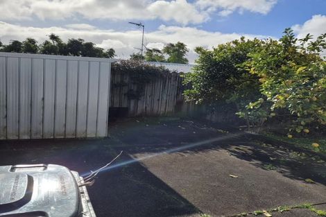 Photo of property in 1/100 Birkdale Road, Birkdale, Auckland, 0626