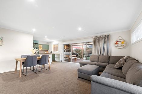 Photo of property in 6 Kearneys Road, Linwood, Christchurch, 8062