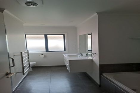 Photo of property in 22b Roberts Line, Kelvin Grove, Palmerston North, 4414