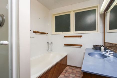 Photo of property in 47 Takahe Road, Titirangi, Auckland, 0604