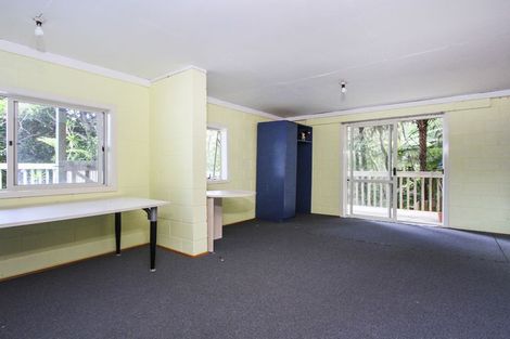 Photo of property in 47 Takahe Road, Titirangi, Auckland, 0604