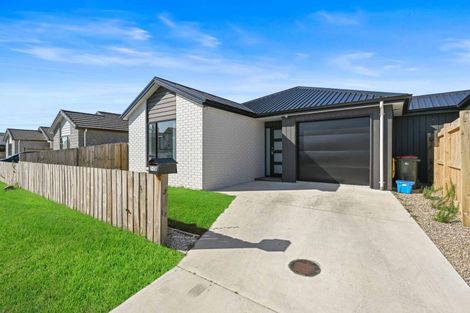 Photo of property in 2/28 Tokerau Drive, Rototuna North, Hamilton, 3210