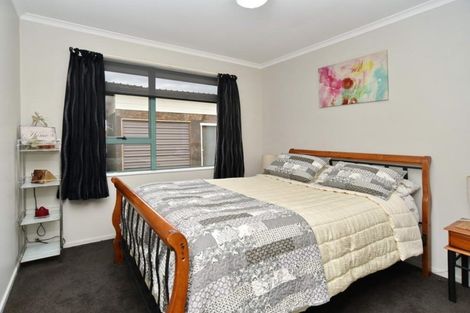 Photo of property in 127 High Street, Oxford, 7430