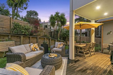 Photo of property in 61 Newhaven Terrace, Mairangi Bay, Auckland, 0630
