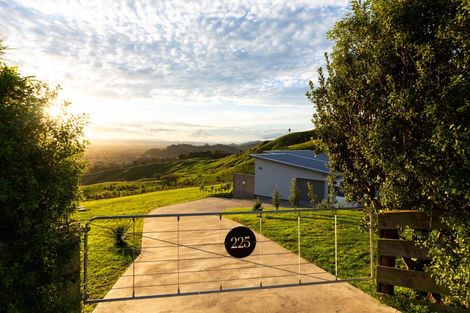 Photo of property in 225 Wheatstone Road, Wainui, Gisborne, 4073