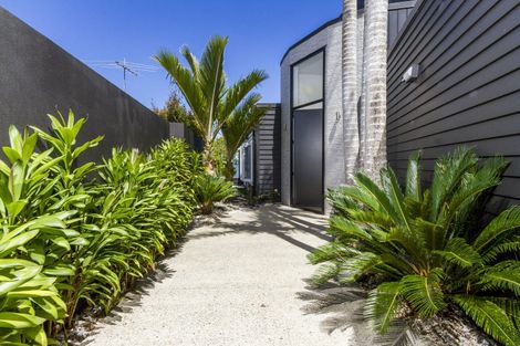 Photo of property in 6 Eric Price Avenue, Takapuna, Auckland, 0620