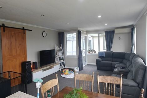 Photo of property in 70 Cargill Street, Waikiwi, Invercargill, 9810