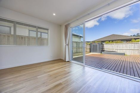 Photo of property in 12 Moemoea Avenue, Kumeu, 0810