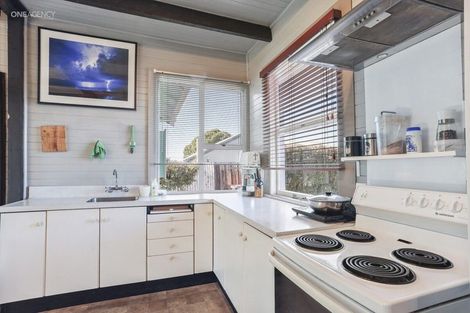 Photo of property in 2/6 Drake Street, New Brighton, Christchurch, 8061