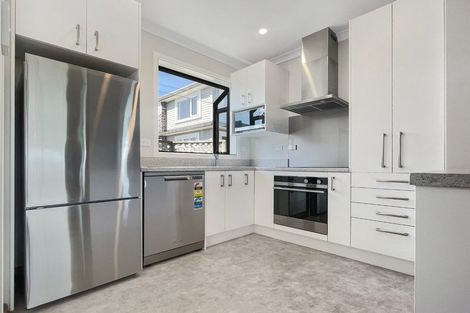 Photo of property in 108 Nevay Road, Karaka Bays, Wellington, 6022