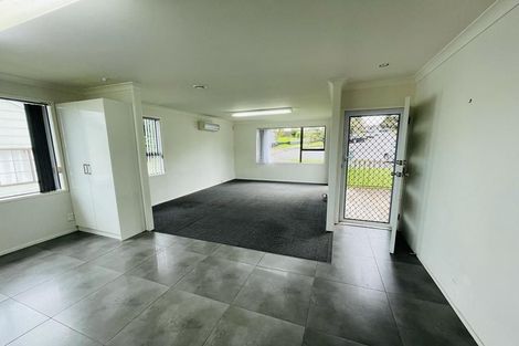 Photo of property in 17 Montego Place, Weymouth, Auckland, 2103