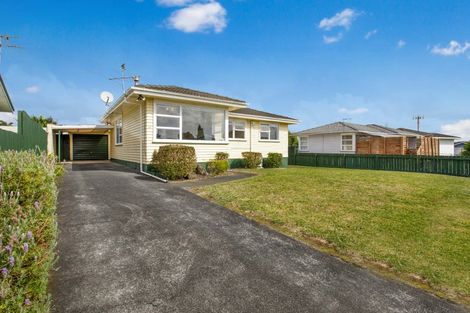 Photo of property in 70 Tatariki Street, Rosehill, Papakura, 2113