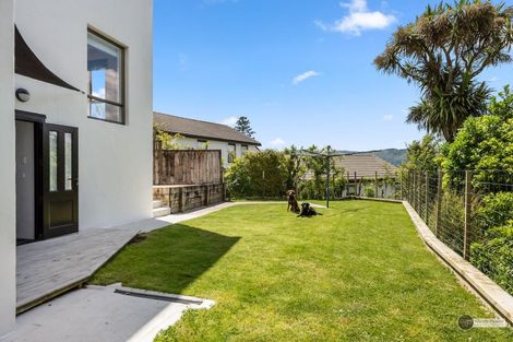 Photo of property in 6 Corrondella Grove, Belmont, Lower Hutt, 5010