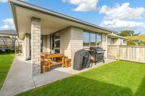 Photo of property in 1 Antrim Glade, Welcome Bay, Tauranga, 3175