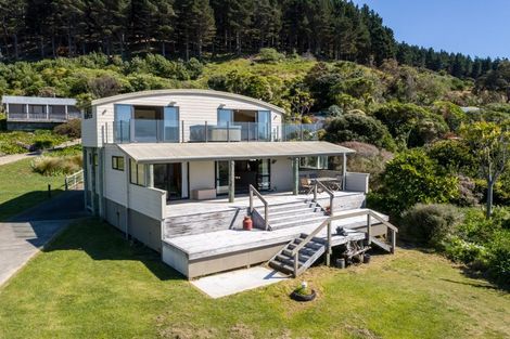 Photo of property in 295 Mataikona Road, Mataikona, Masterton, 5889
