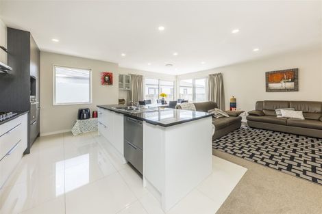 Photo of property in 19 Hollowout Street, Takanini, 2112