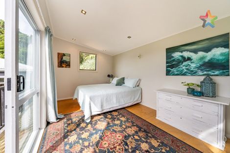 Photo of property in 157 Miromiro Road, Normandale, Lower Hutt, 5010