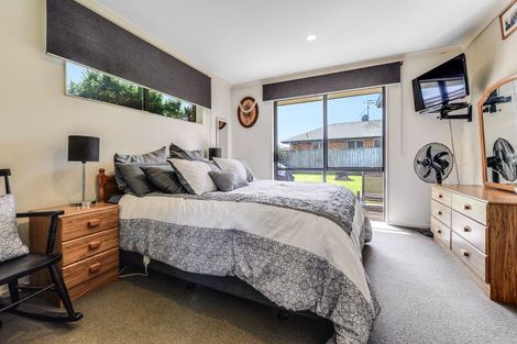 Photo of property in 5 Merlot Place, Rototuna, Hamilton, 3210