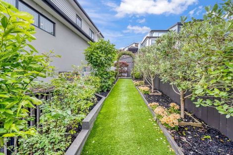 Photo of property in 45 Armstrong Farm Drive, East Tamaki Heights, Auckland, 2016