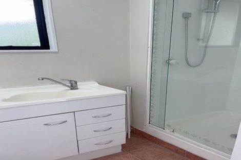 Photo of property in 1/17 Powrie Street, Glenfield, Auckland, 0629