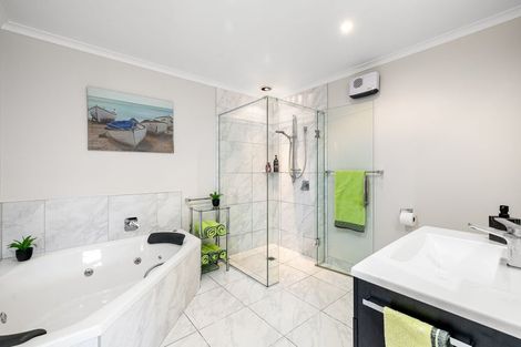 Photo of property in 320 Pages Road, Wainoni, Christchurch, 8061